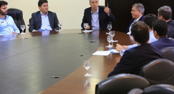 Governador José Eliton se reúne com lideranças para discutir os os impactos da greve dos caminhoneiros 